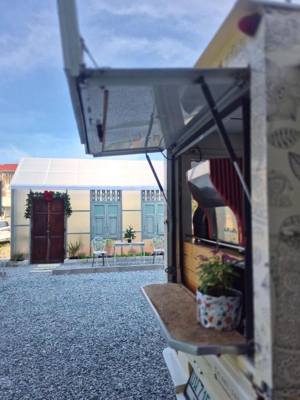 Rumah tetamu Udms On Nut 10 - Bangkok's Charm 40 Sqm Bangkok